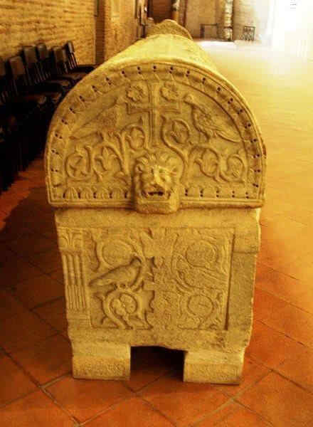 Sarcophagus in Ravenna - end